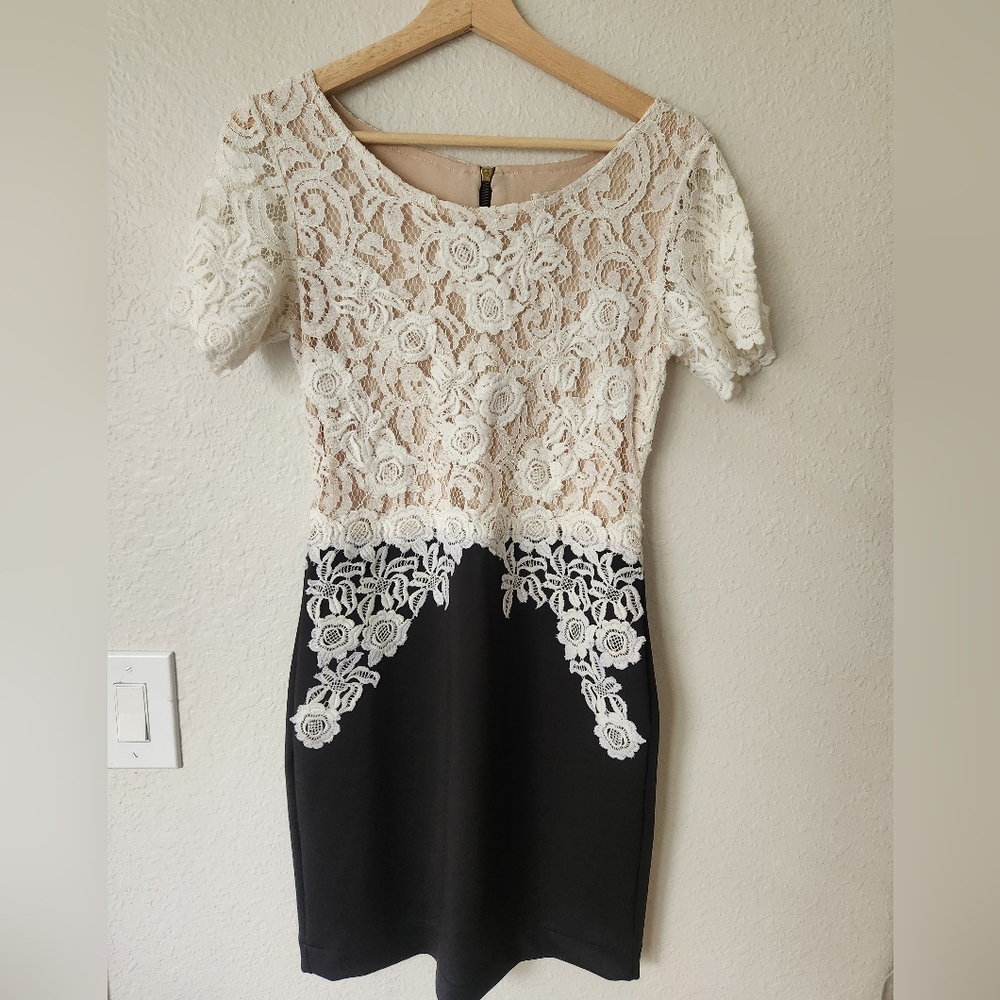 Maria Filó - Black and Cream Crocheted - Knee length Dress